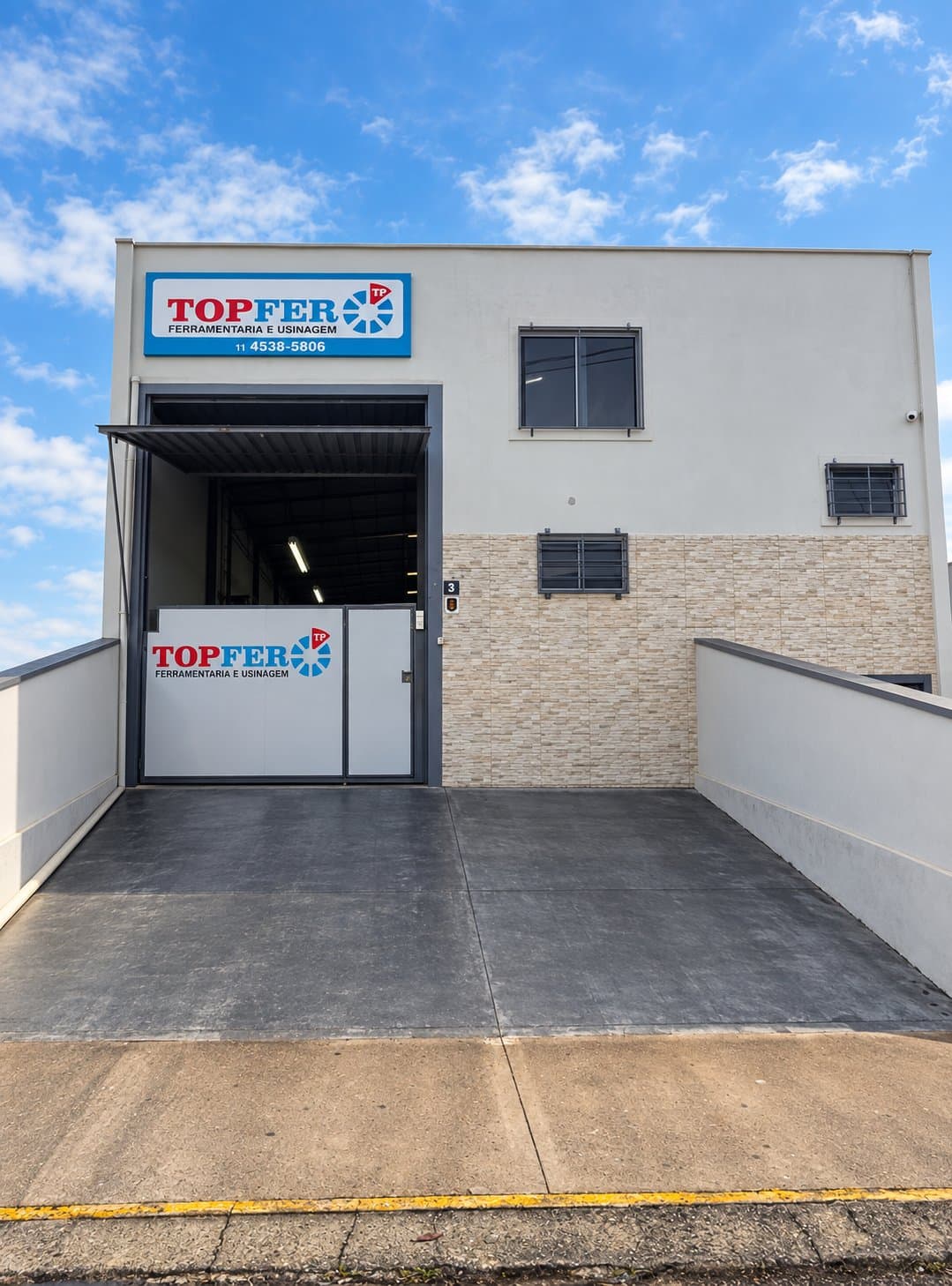 Fachada da Topfer Ferramentaria e Usinagem em Itatiba-SP